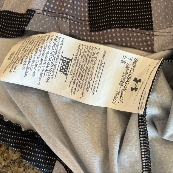 Under Armour tank - Picture 8 of 8